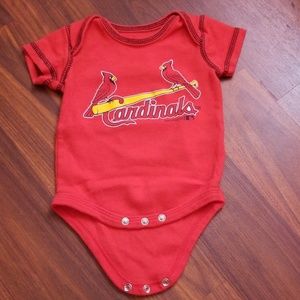 Cardinals Molina onsie